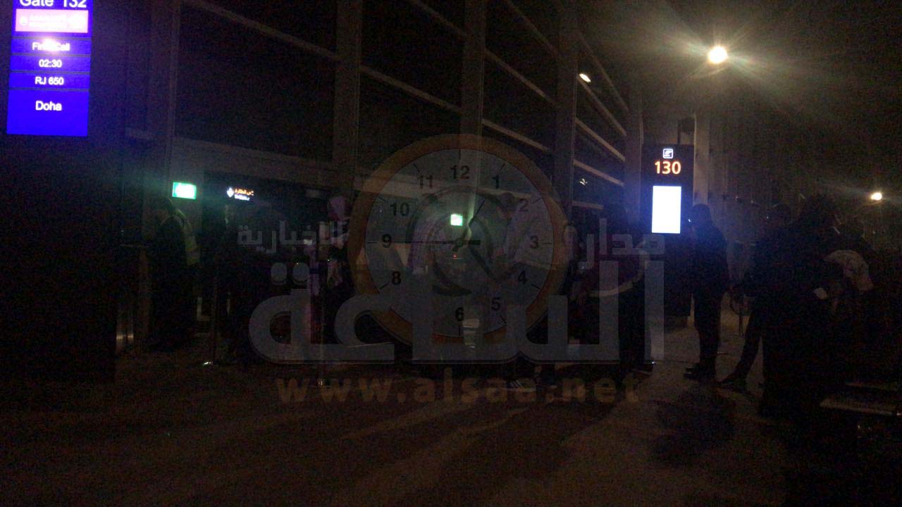 انقطاع الكهرباء في مطار الملكة علياء (صور)