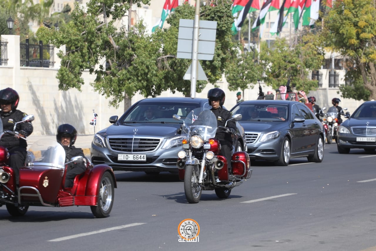 Madar Al-Saa Images