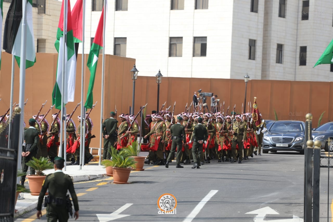 Madar Al-Saa Images