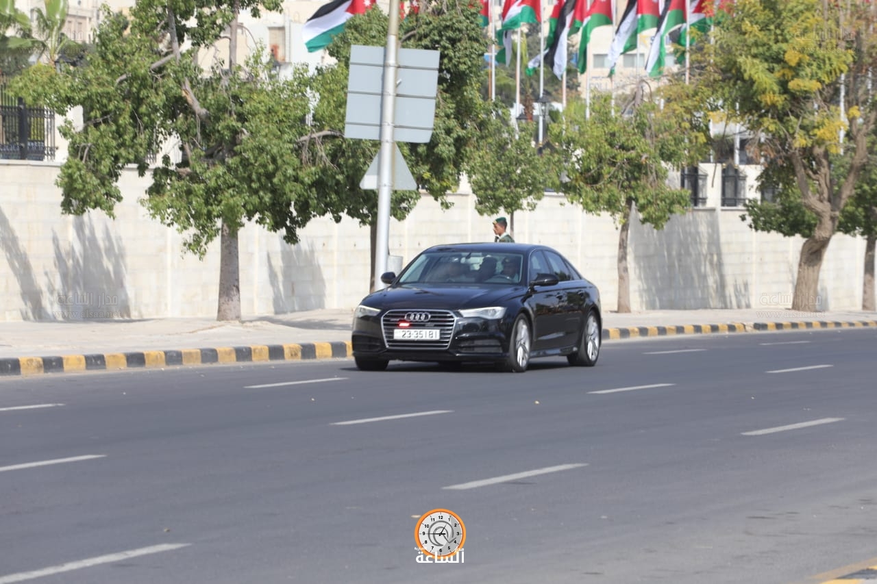 Madar Al-Saa Images