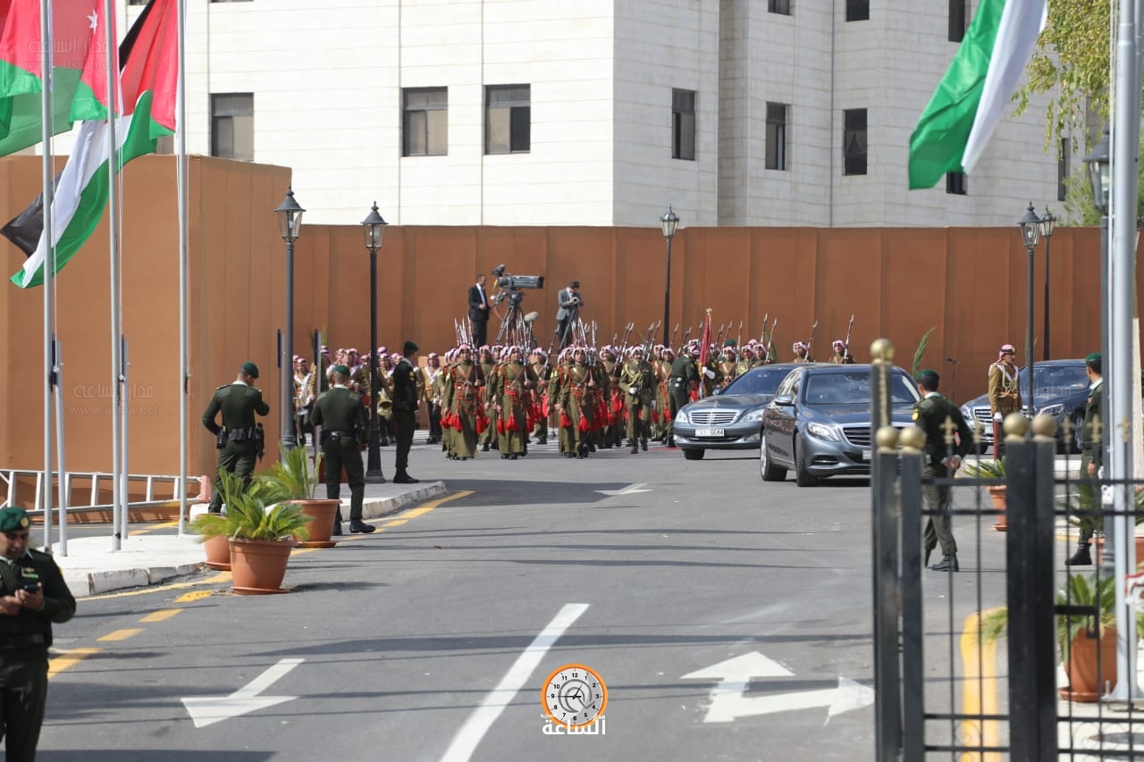 Madar Al-Saa Images