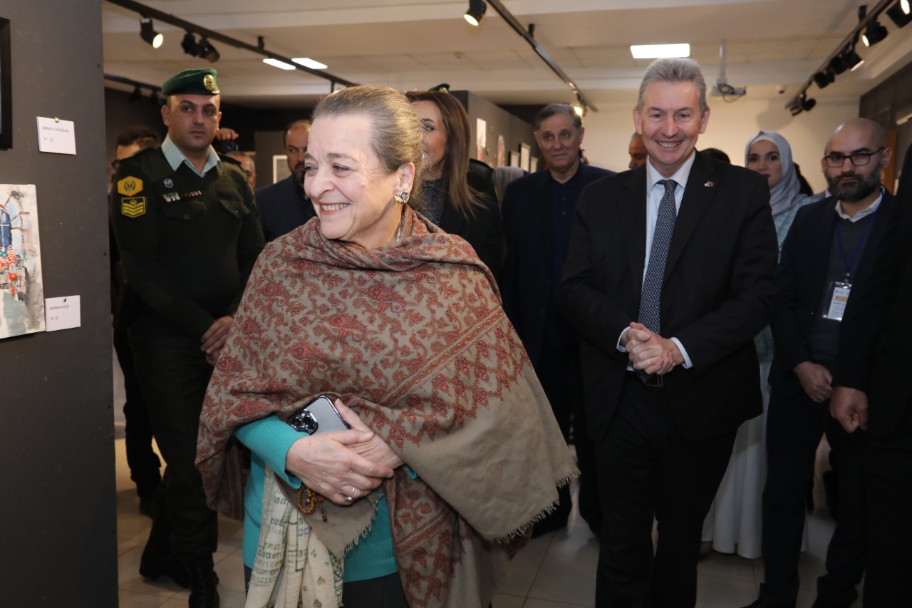 Madar Al-Saa Images 0.7342177553751719