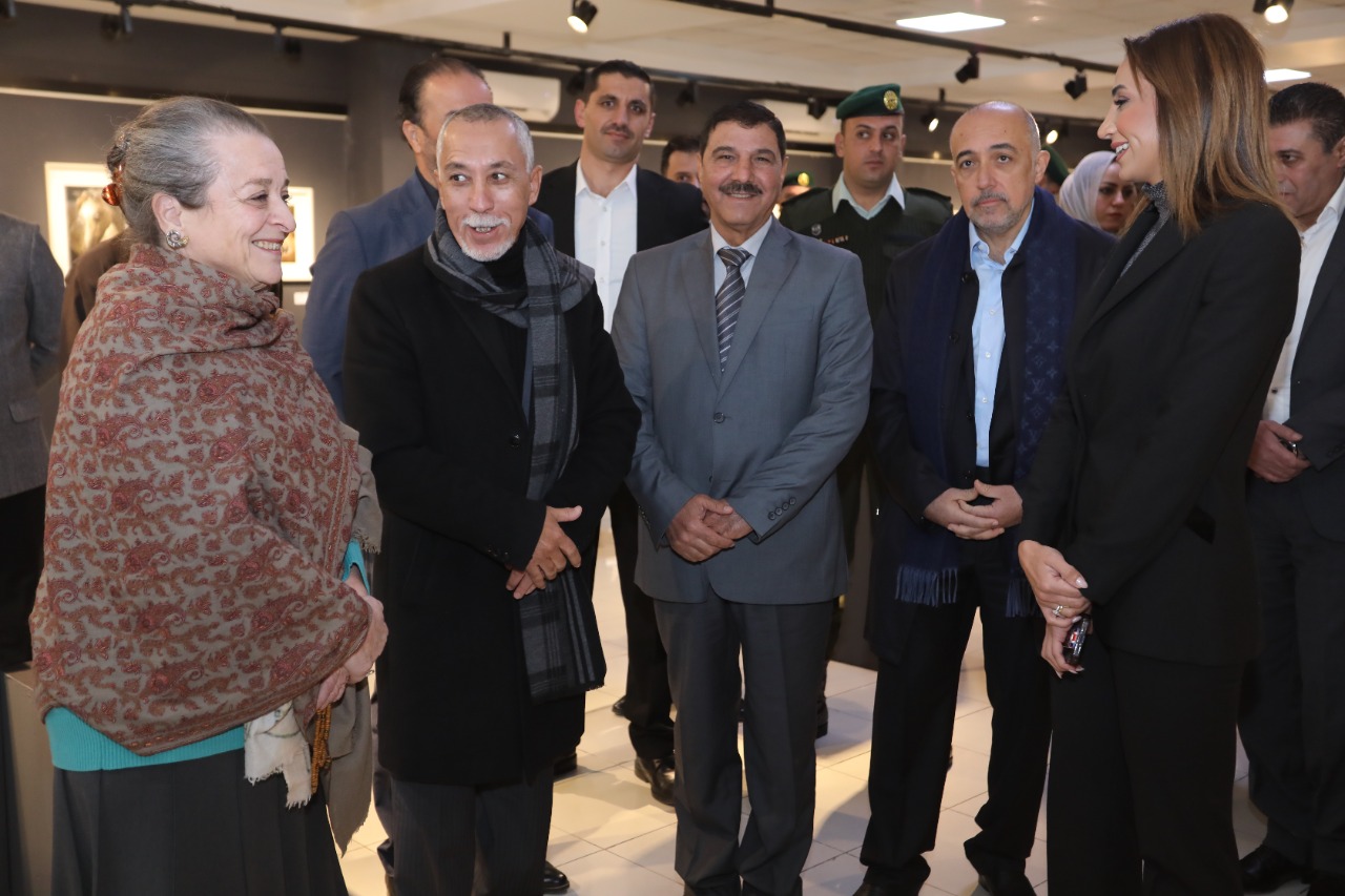 Madar Al-Saa Images 0.2995390836591516