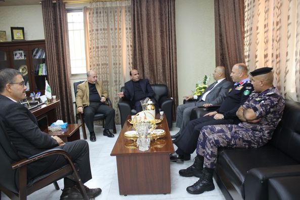 Madar Al-Saa Images 0.8356781384298924