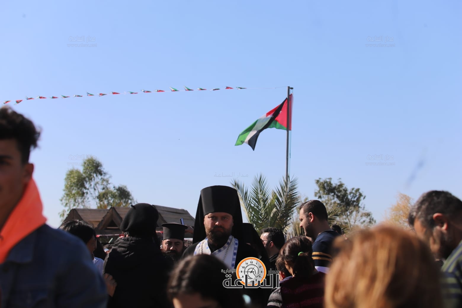 Madar Al-Saa Images 0.3842098439846877