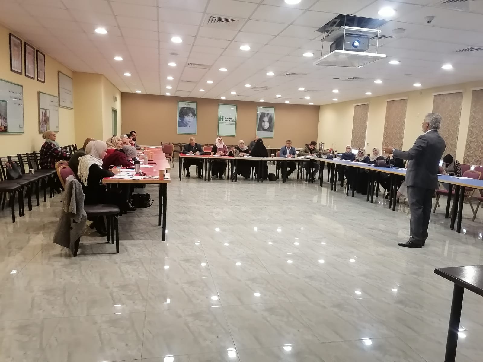 Madar Al-Saa Images 0.13923400316347356