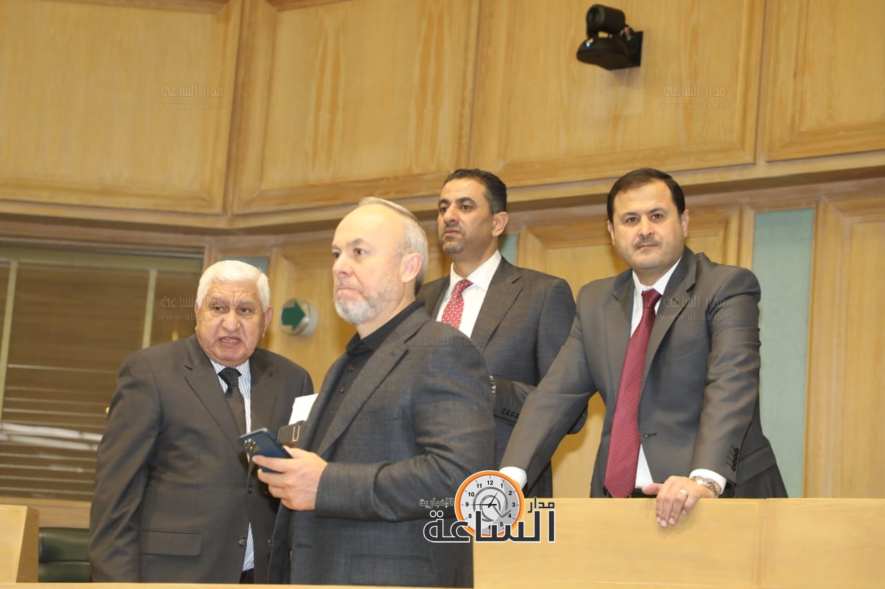 Madar Al-Saa Images 0.1403097091783787