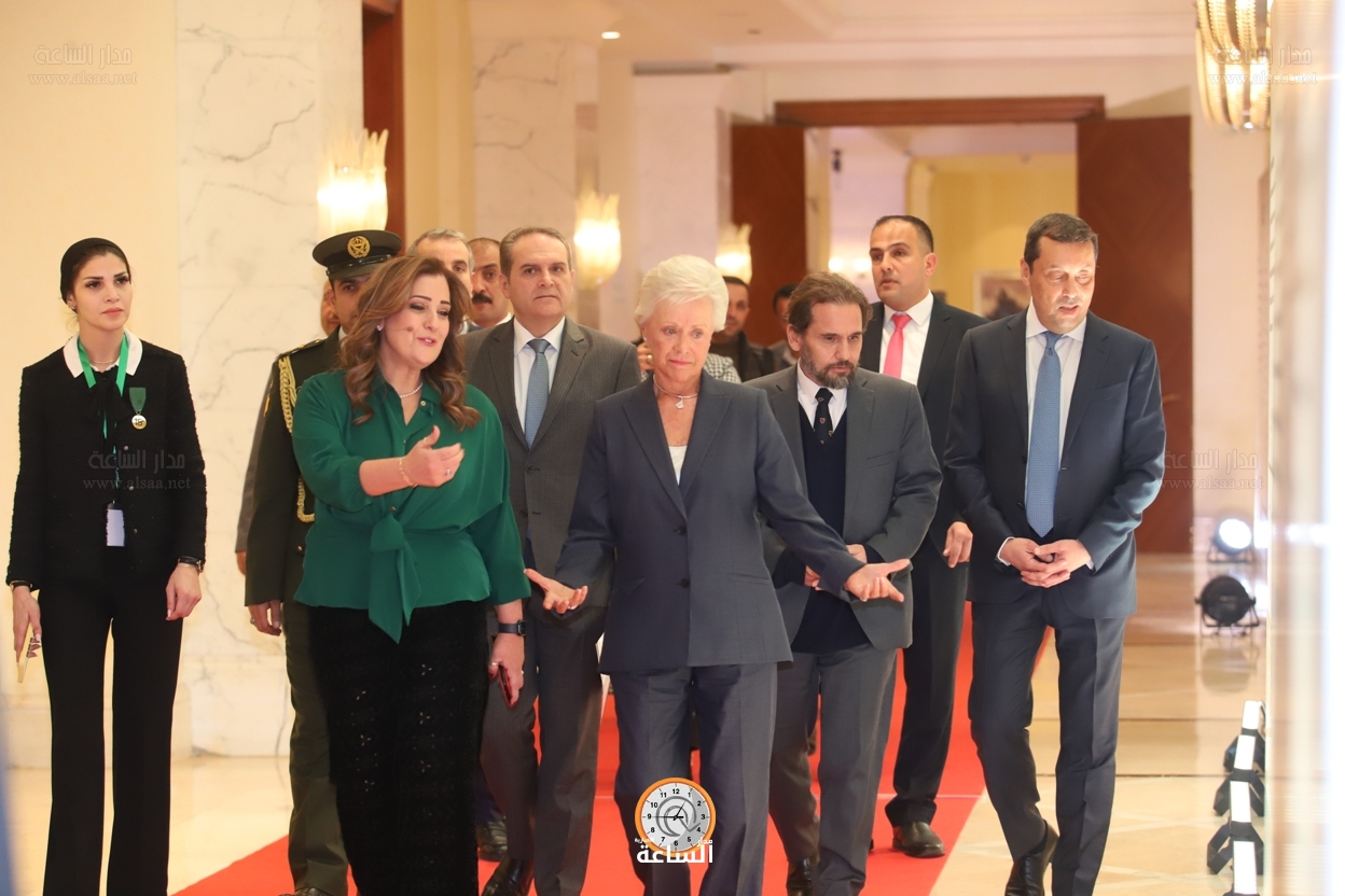 Madar Al-Saa Images 0.35556097520025753