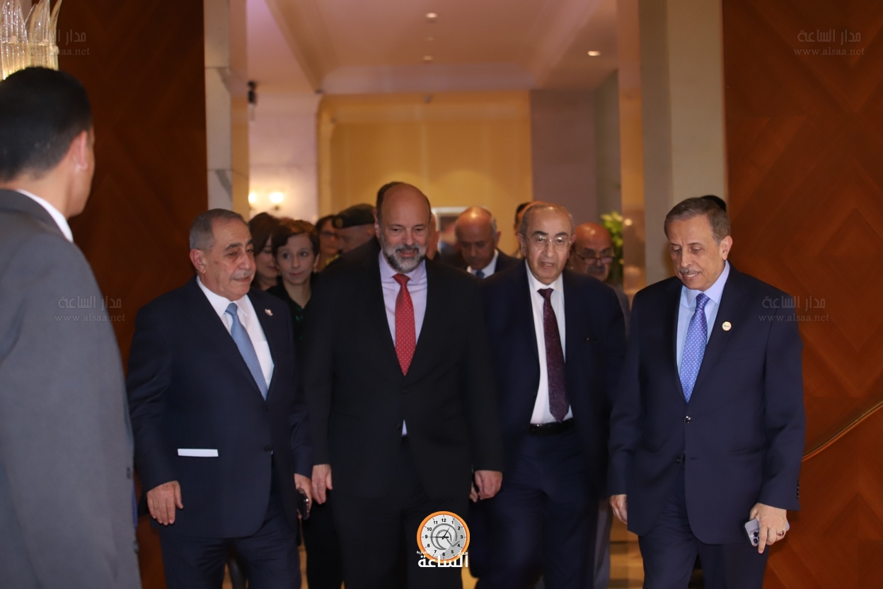 Madar Al-Saa Images 0.252442507659983