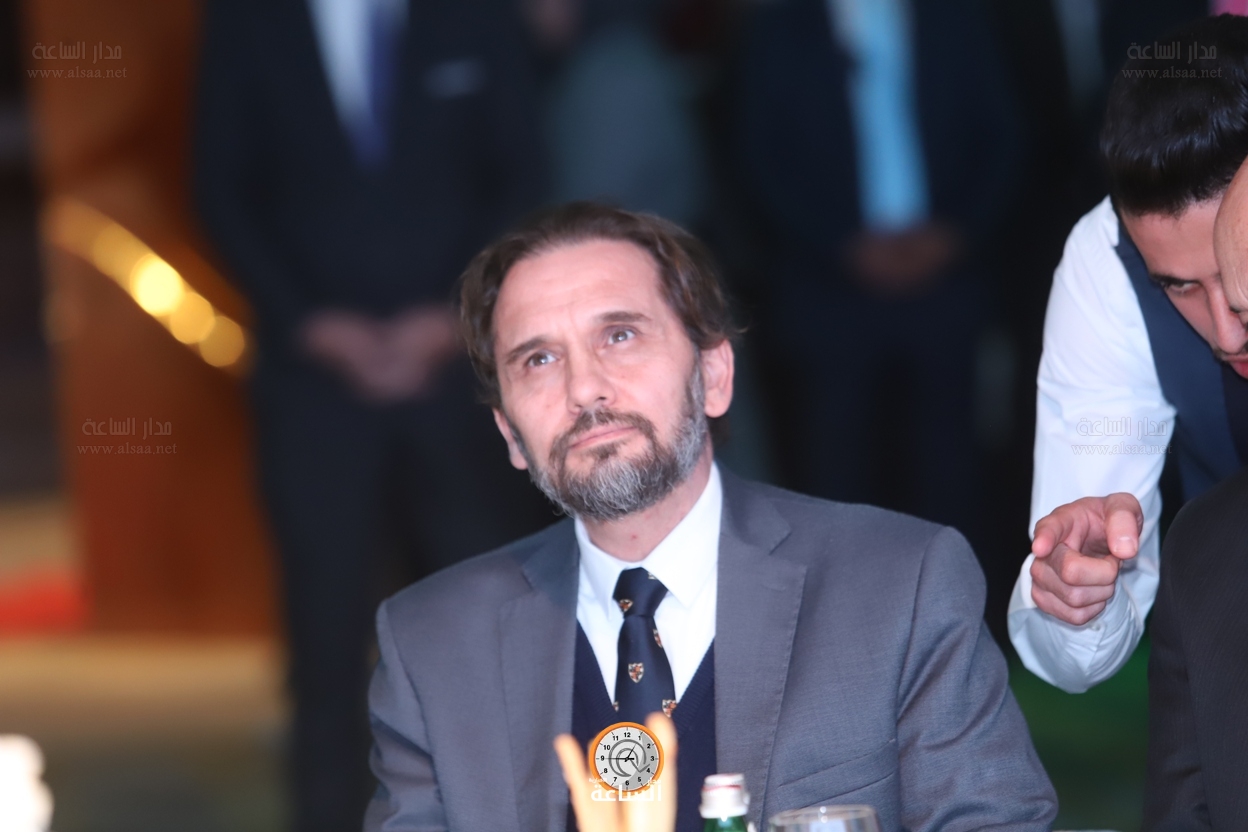 Madar Al-Saa Images 0.37562736560622434