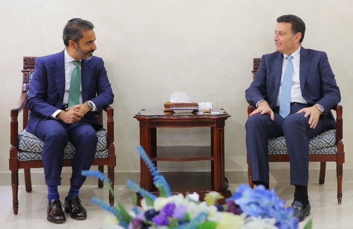 Madar Al-Saa Images 0.15815045673143113