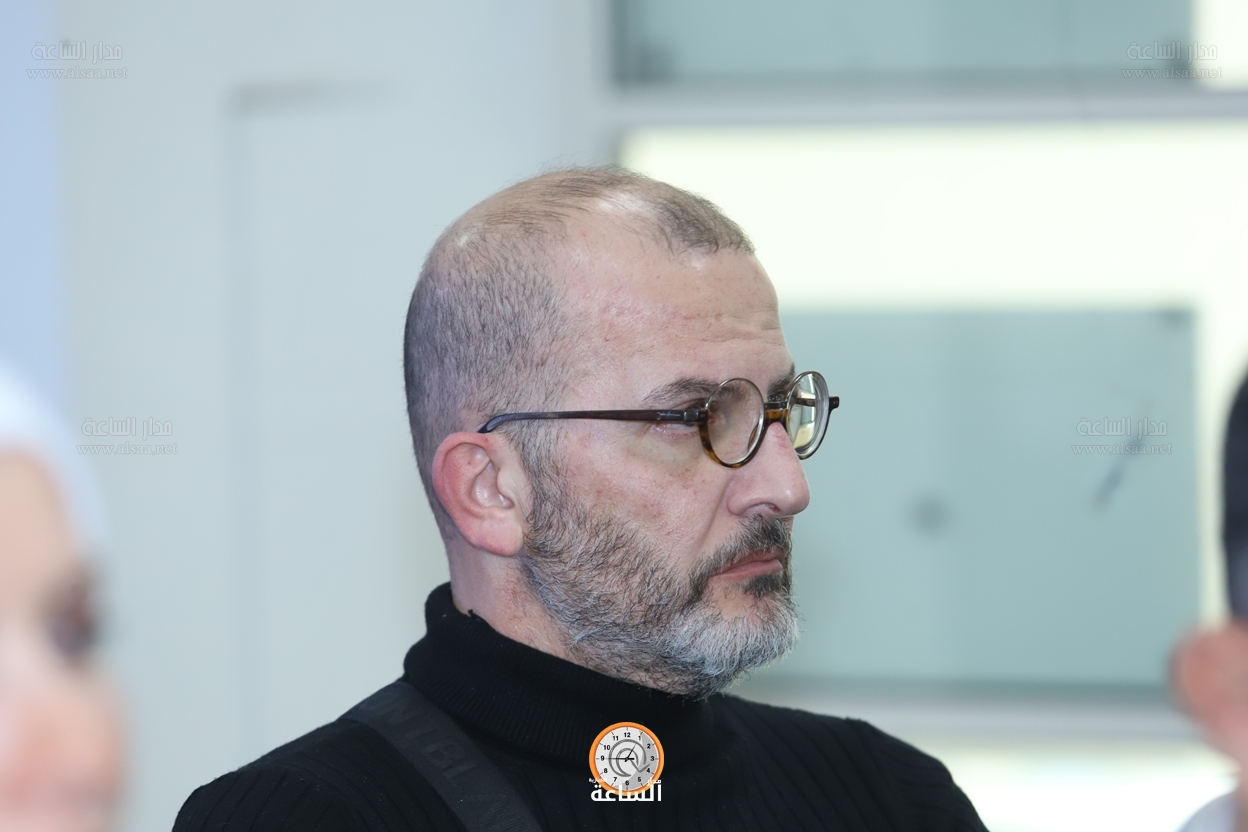 Madar Al-Saa Images 0.43320642832429934