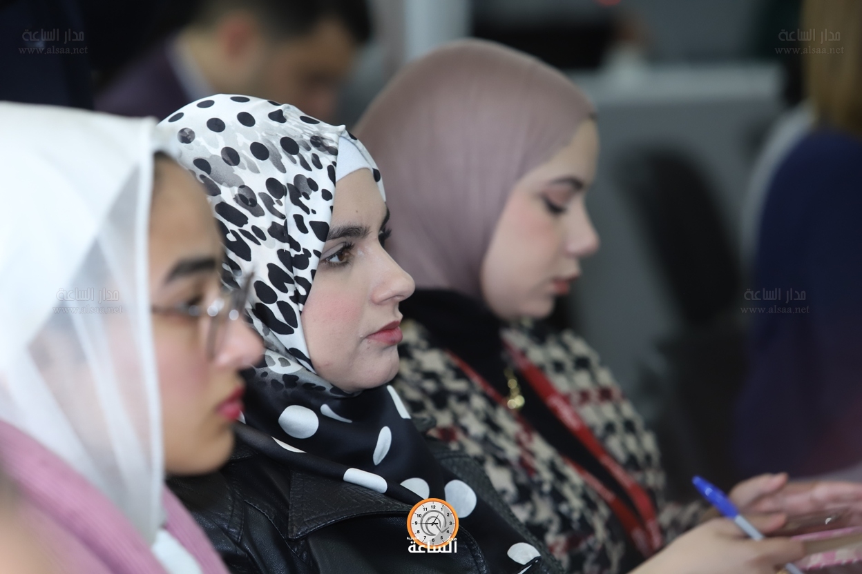 Madar Al-Saa Images 0.4528787011055244