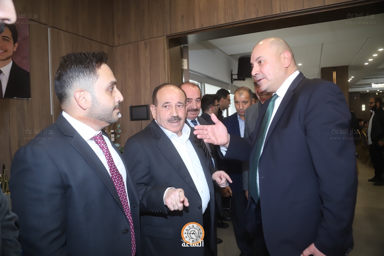 Madar Al-Saa Images 0.4363511655550365