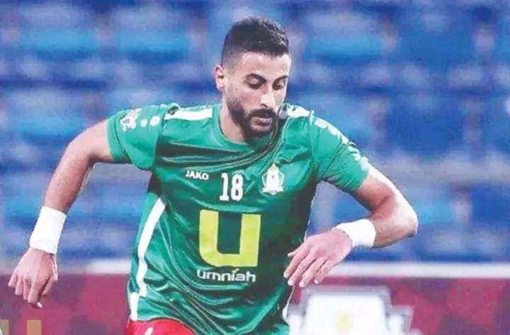 مدافع منتخبنا الوطني طارق خطاب