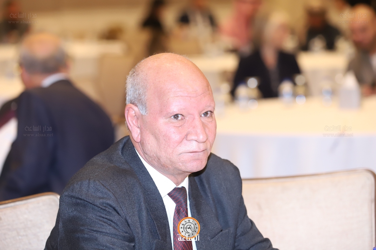 Madar Al-Saa Images 0.8745094133536742