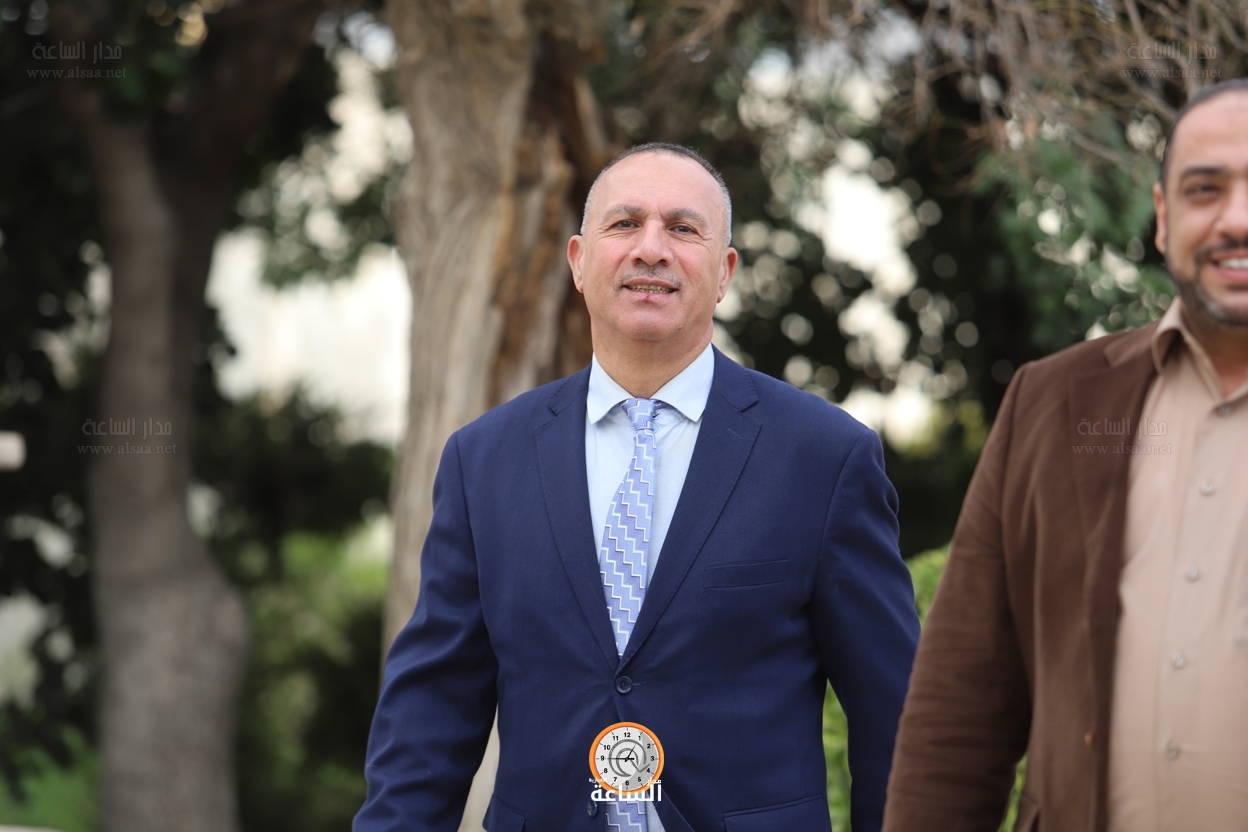 Madar Al-Saa Images 0.5622404166916739