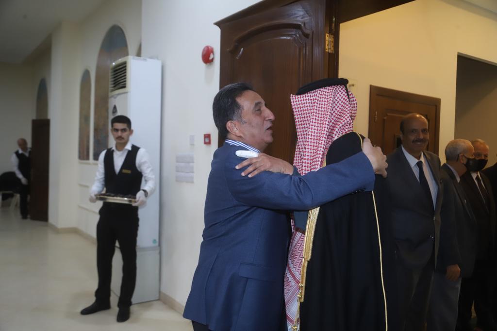 Madar Al-Saa Images 0.7738030470328252