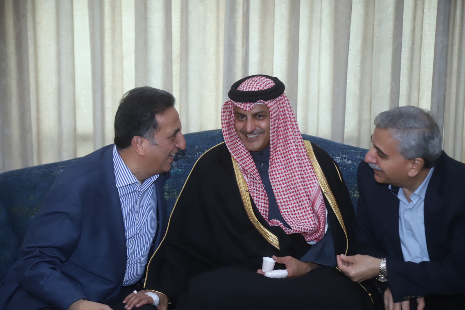 Madar Al-Saa Images 0.9579468227335384