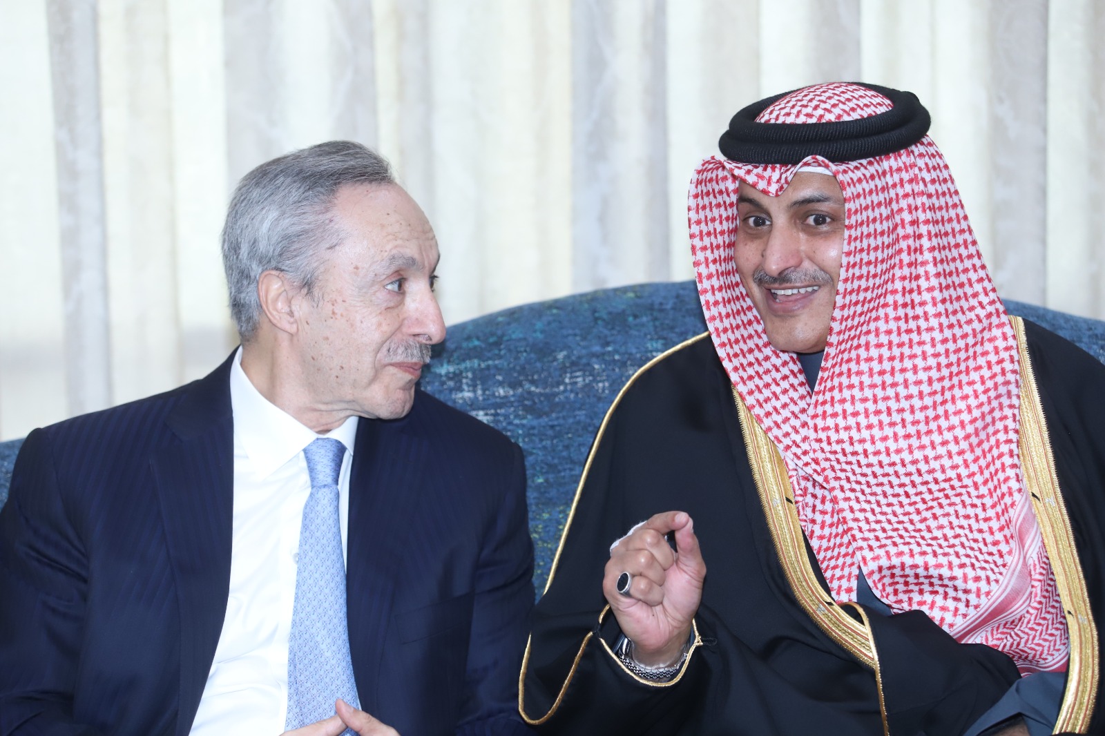 Madar Al-Saa Images 0.9949925687247339