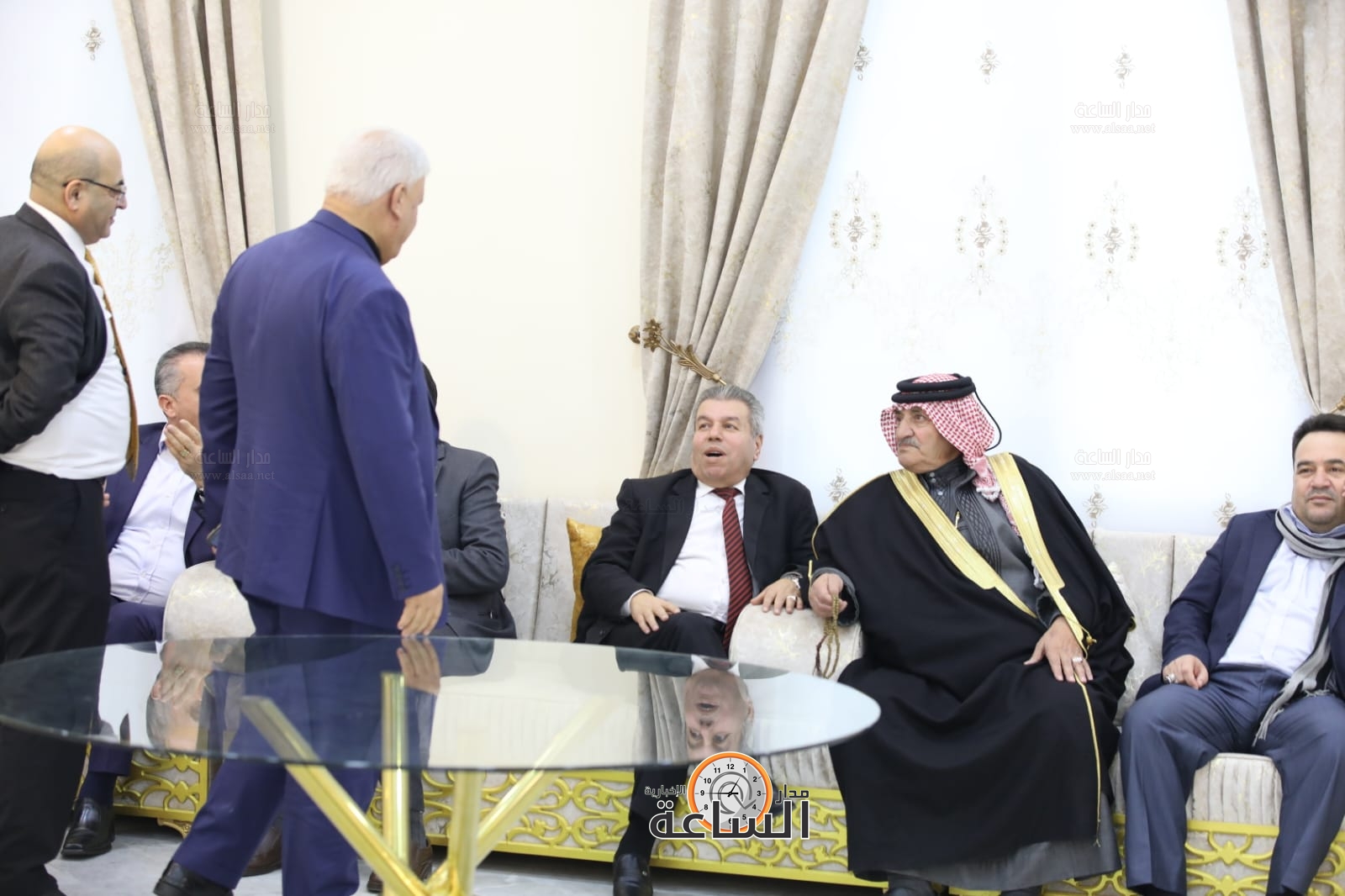 Madar Al-Saa Images 0.374147617633385