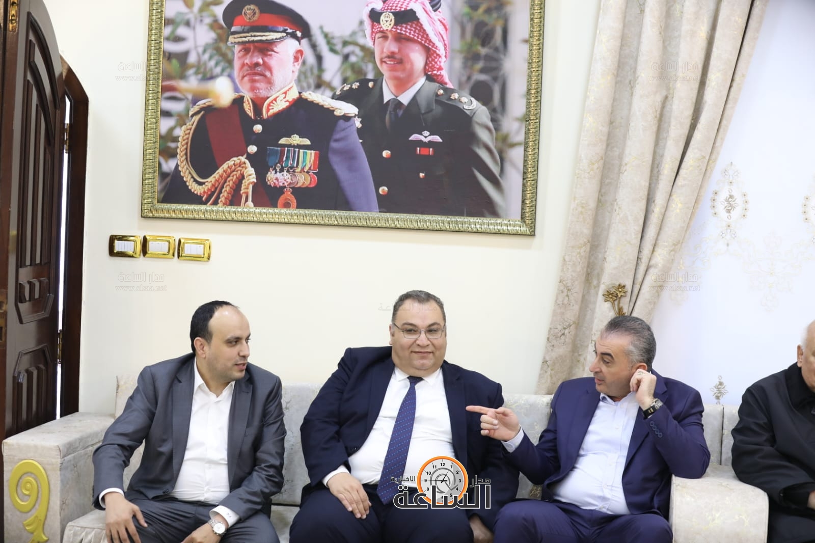 Madar Al-Saa Images 0.4506993648171278