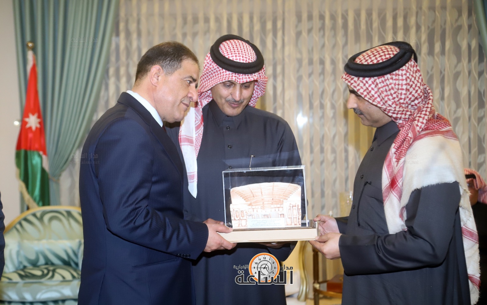 Madar Al-Saa Images 0.20728981010921732