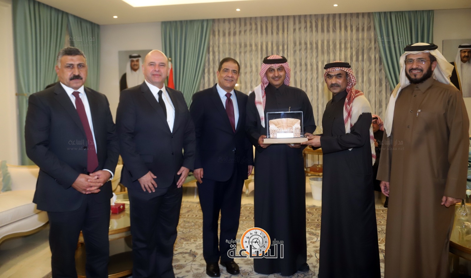 Madar Al-Saa Images 0.9509382187961222