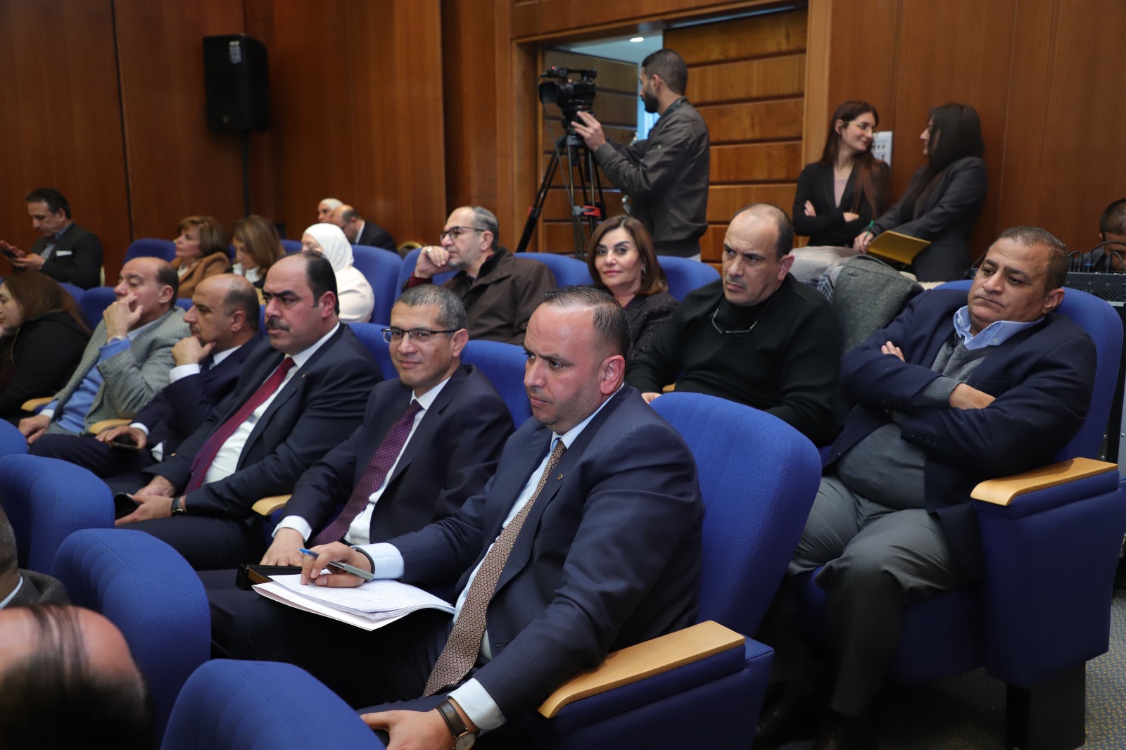 Madar Al-Saa Images 0.17247236712861125