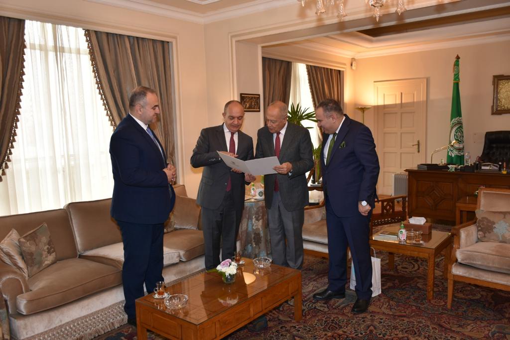 Madar Al-Saa Images 0.441606361718792