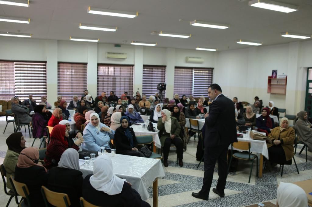 Madar Al-Saa Images 0.7777171908153462