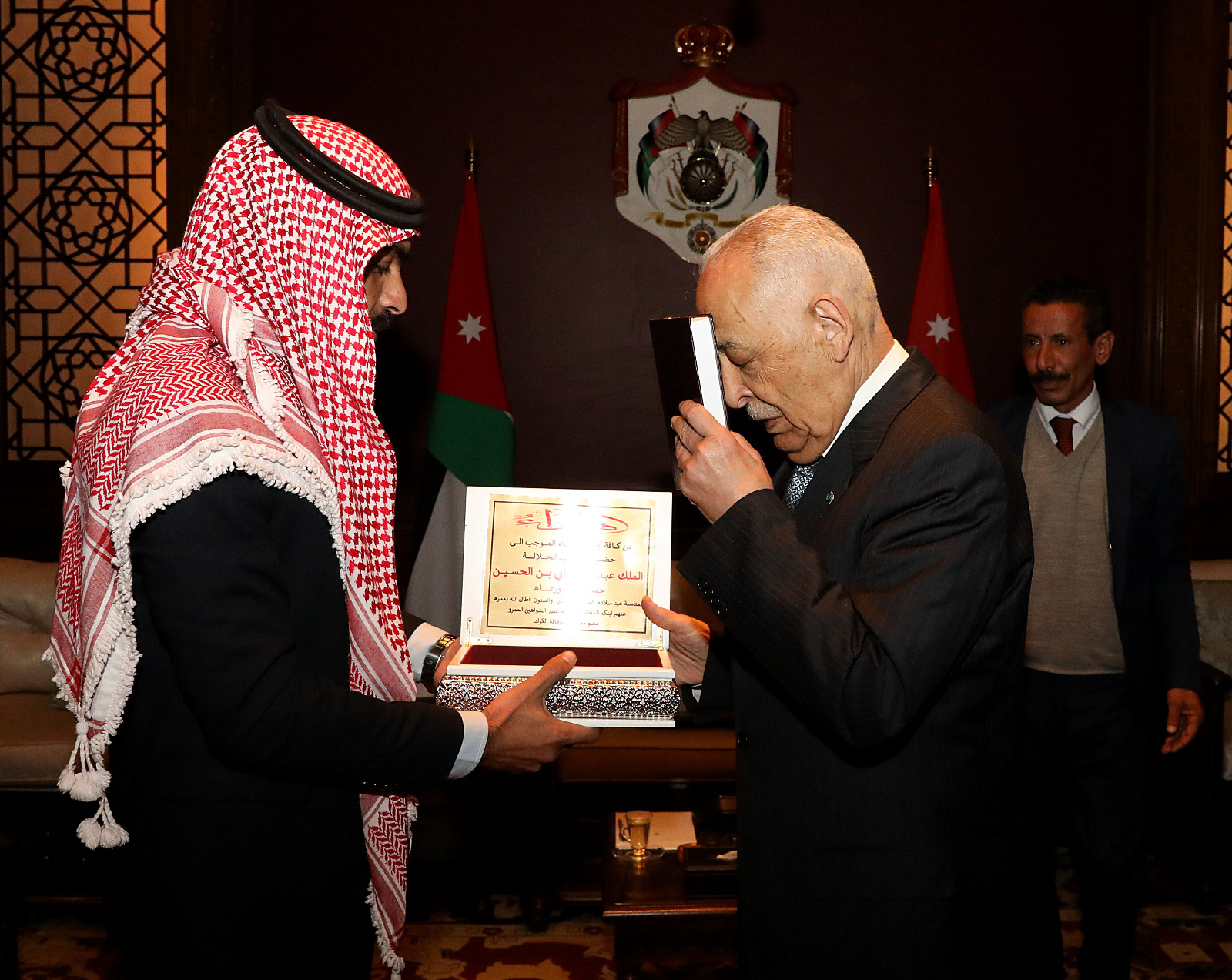 Madar Al-Saa Images 0.06314803653387768