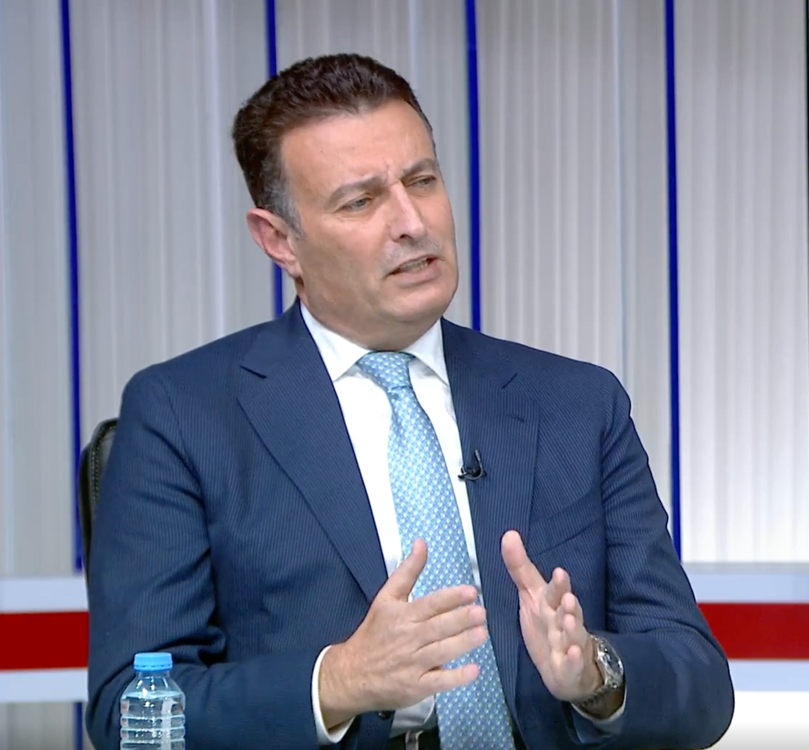 Madar Al-Saa Images 0.734967553317041