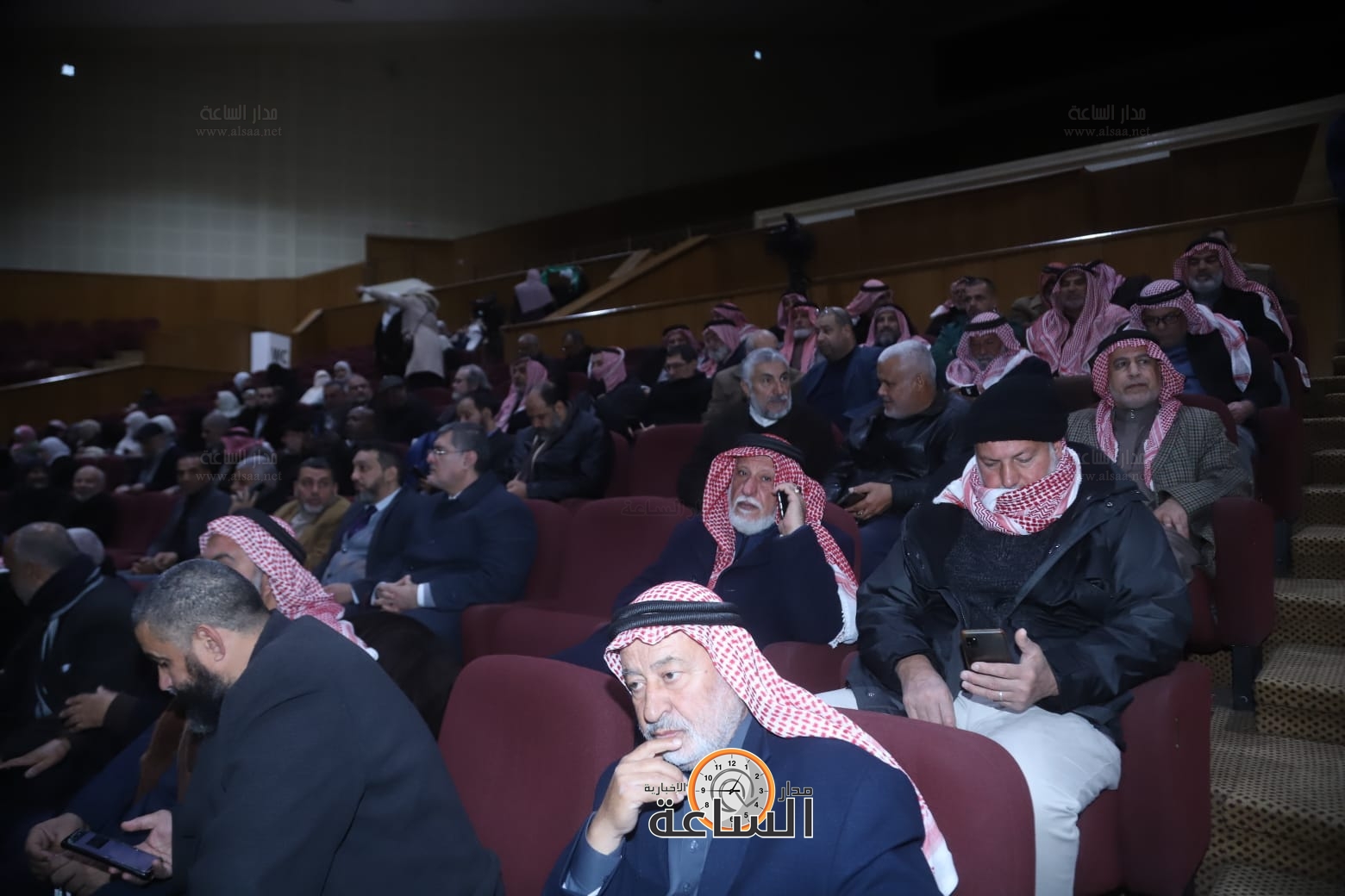 Madar Al-Saa Images 0.036855041607139816