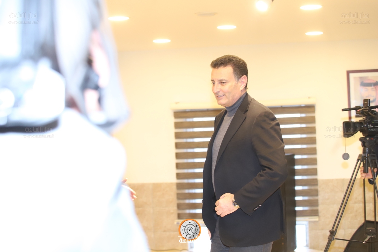 Madar Al-Saa Images 0.03262839188352551