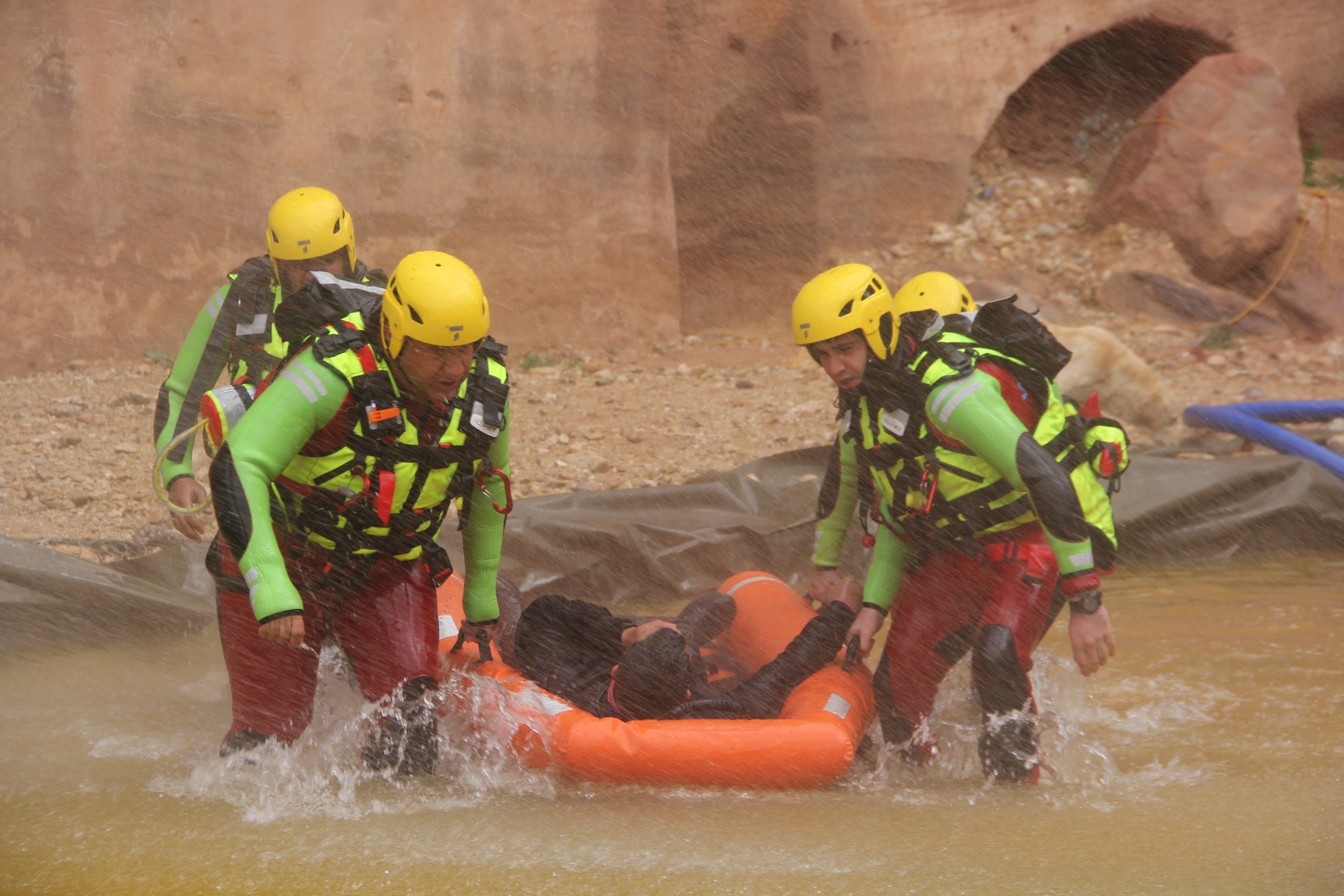 Madar Al-Saa Images 0.897829308818316