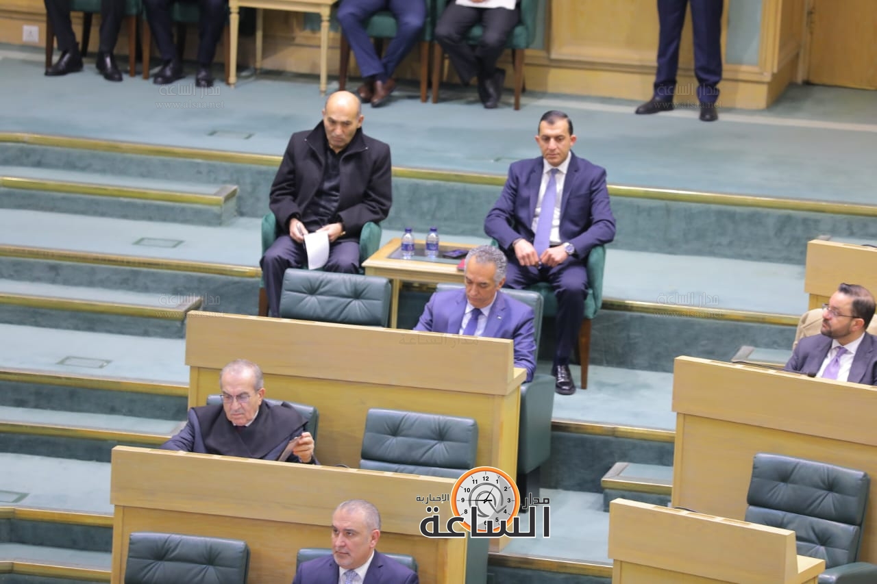 Madar Al-Saa Images 0.42175353338782273