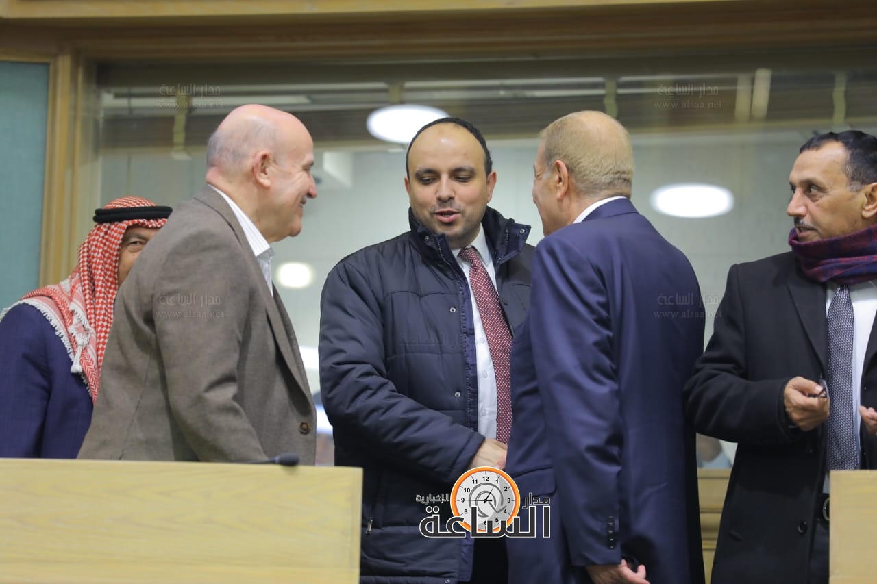 Madar Al-Saa Images 0.4146813898088537