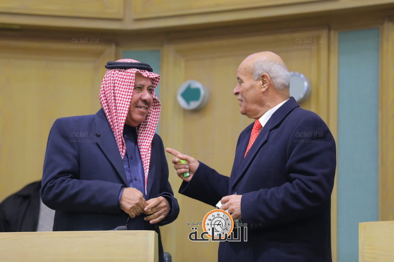 Madar Al-Saa Images 0.43873746847212813