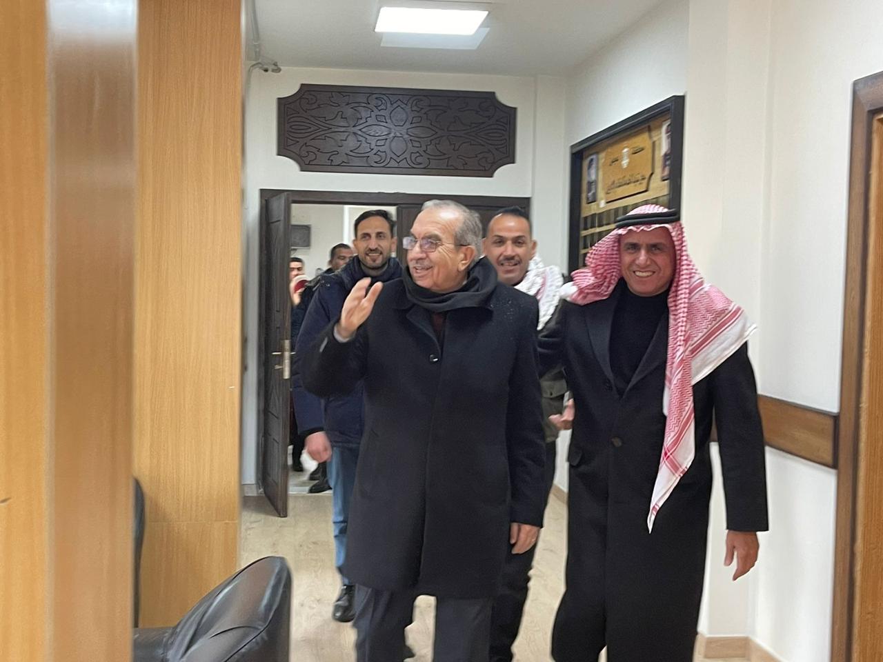 Madar Al-Saa Images 0.6980340485341047