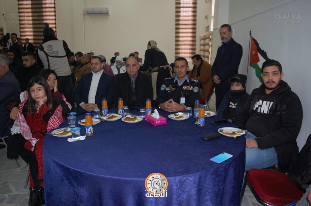 Madar Al-Saa Images 0.4142305428102233