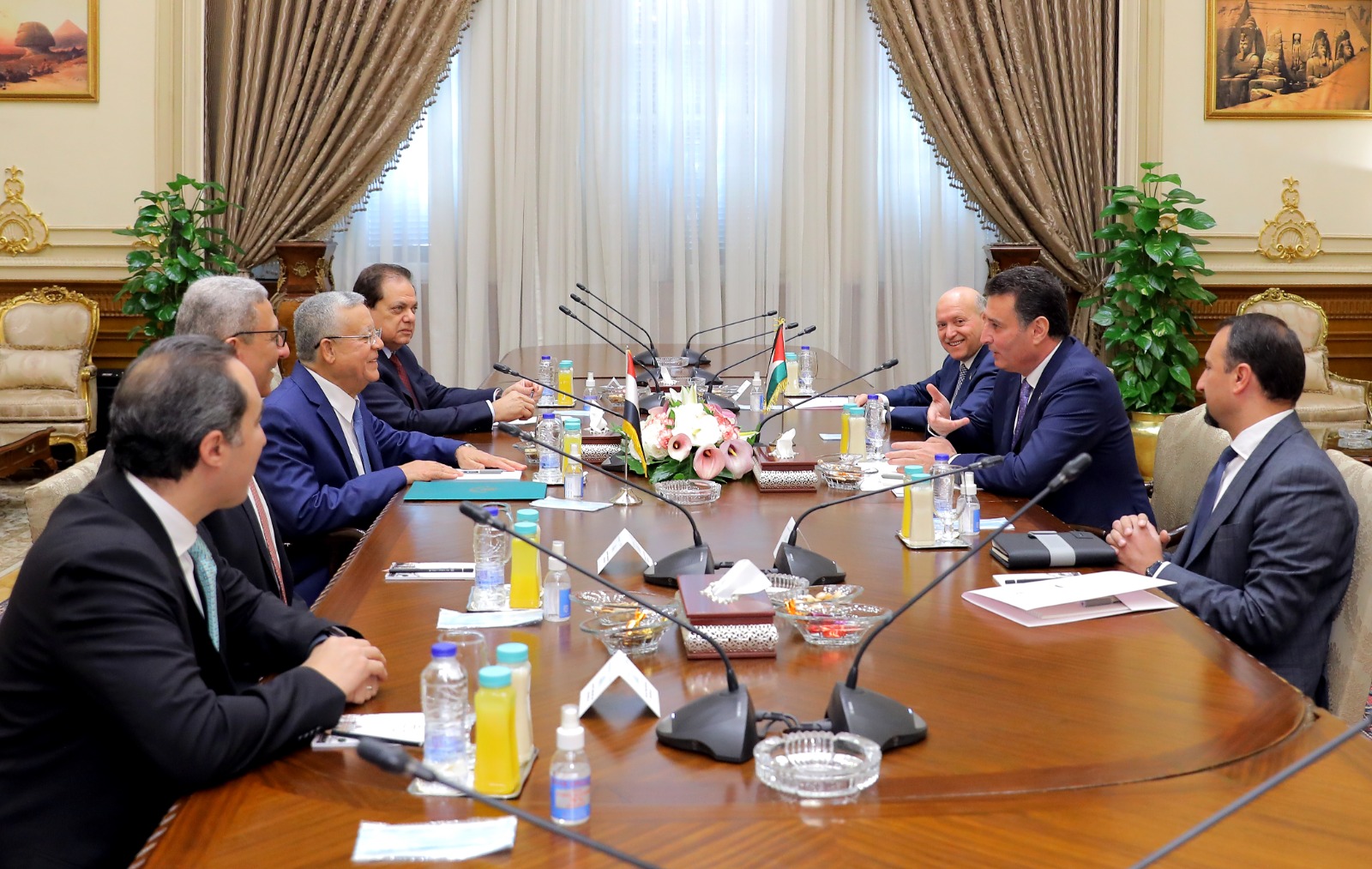 Madar Al-Saa Images 0.2374428622927398