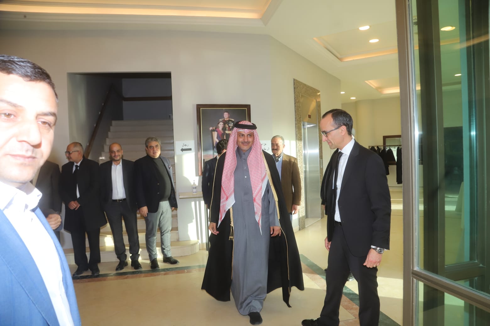 Madar Al-Saa Images 0.7740667282939253