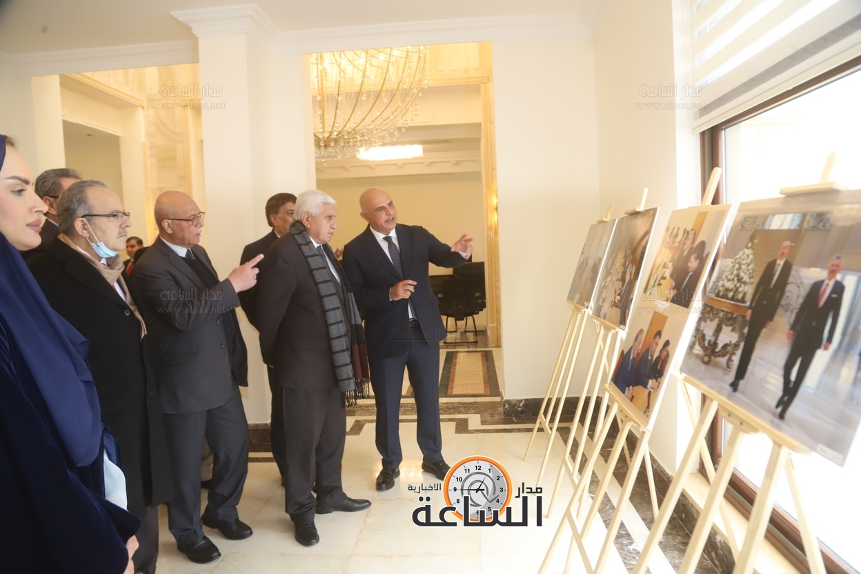 Madar Al-Saa Images 0.18650873461225803