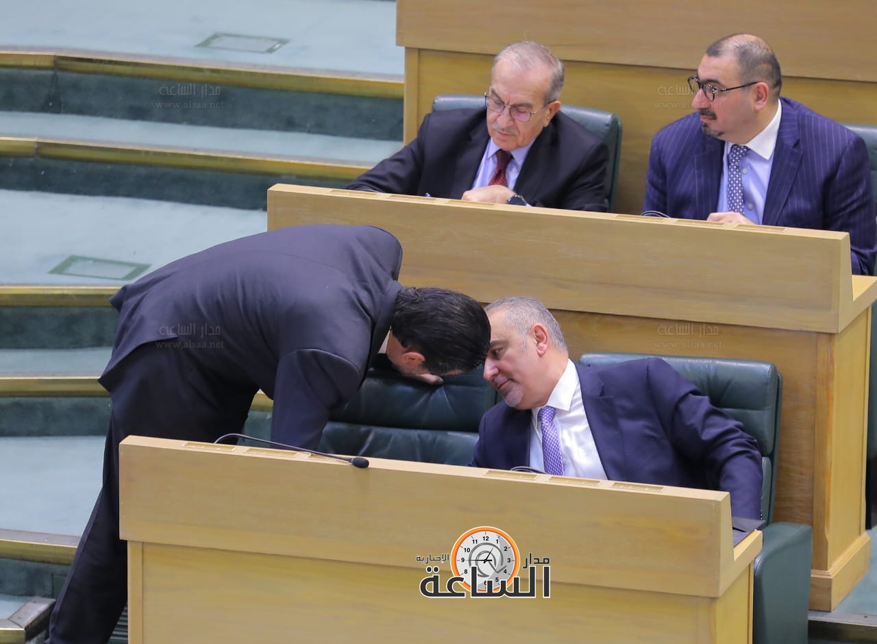 Madar Al-Saa Images 0.43908760796835145