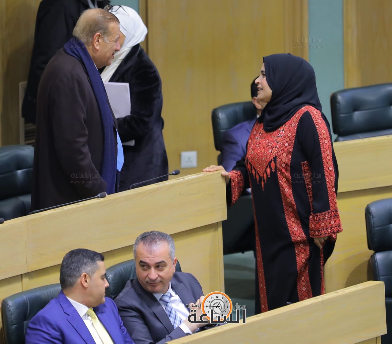 Madar Al-Saa Images 0.4021887757776468