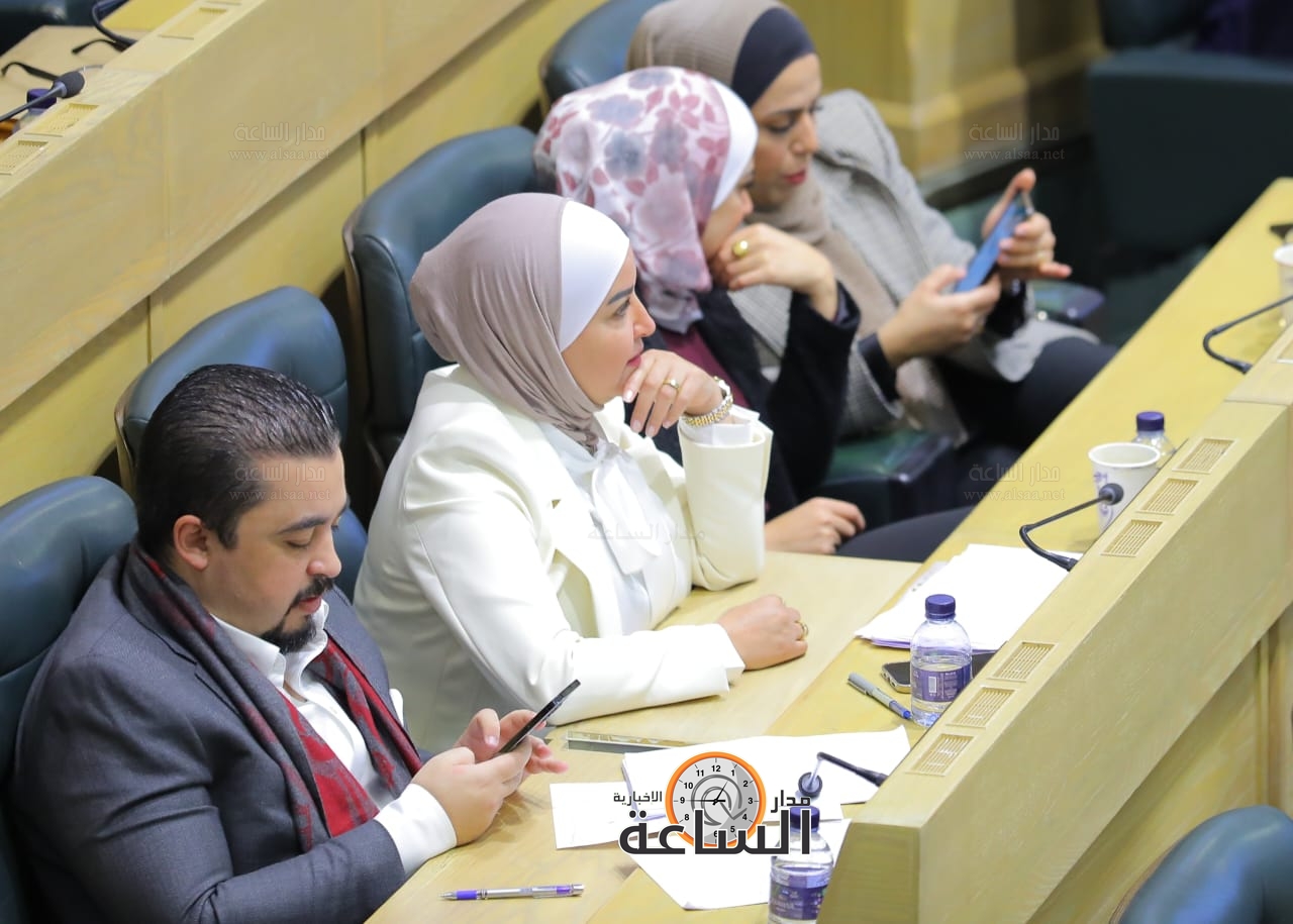 Madar Al-Saa Images 0.7064992792425562