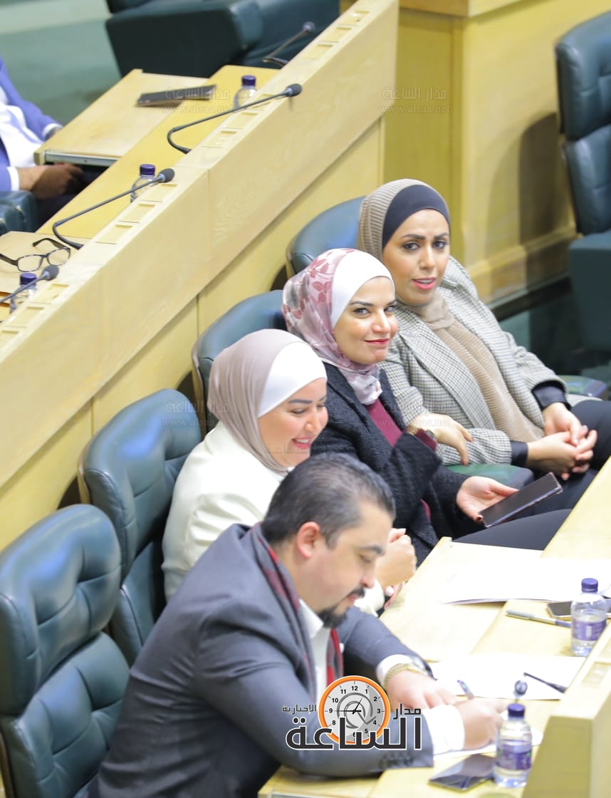 Madar Al-Saa Images 0.9002971653661802