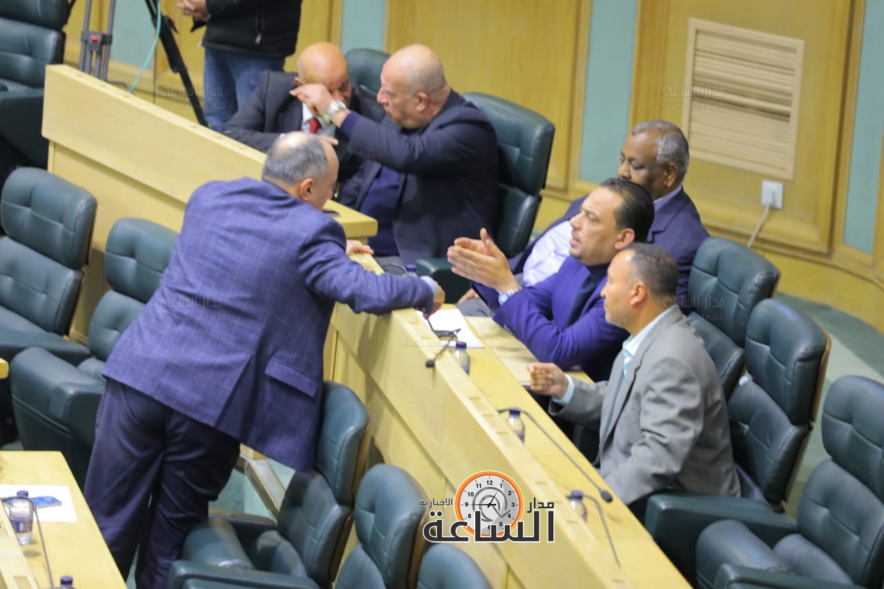 Madar Al-Saa Images 0.8234539907722644