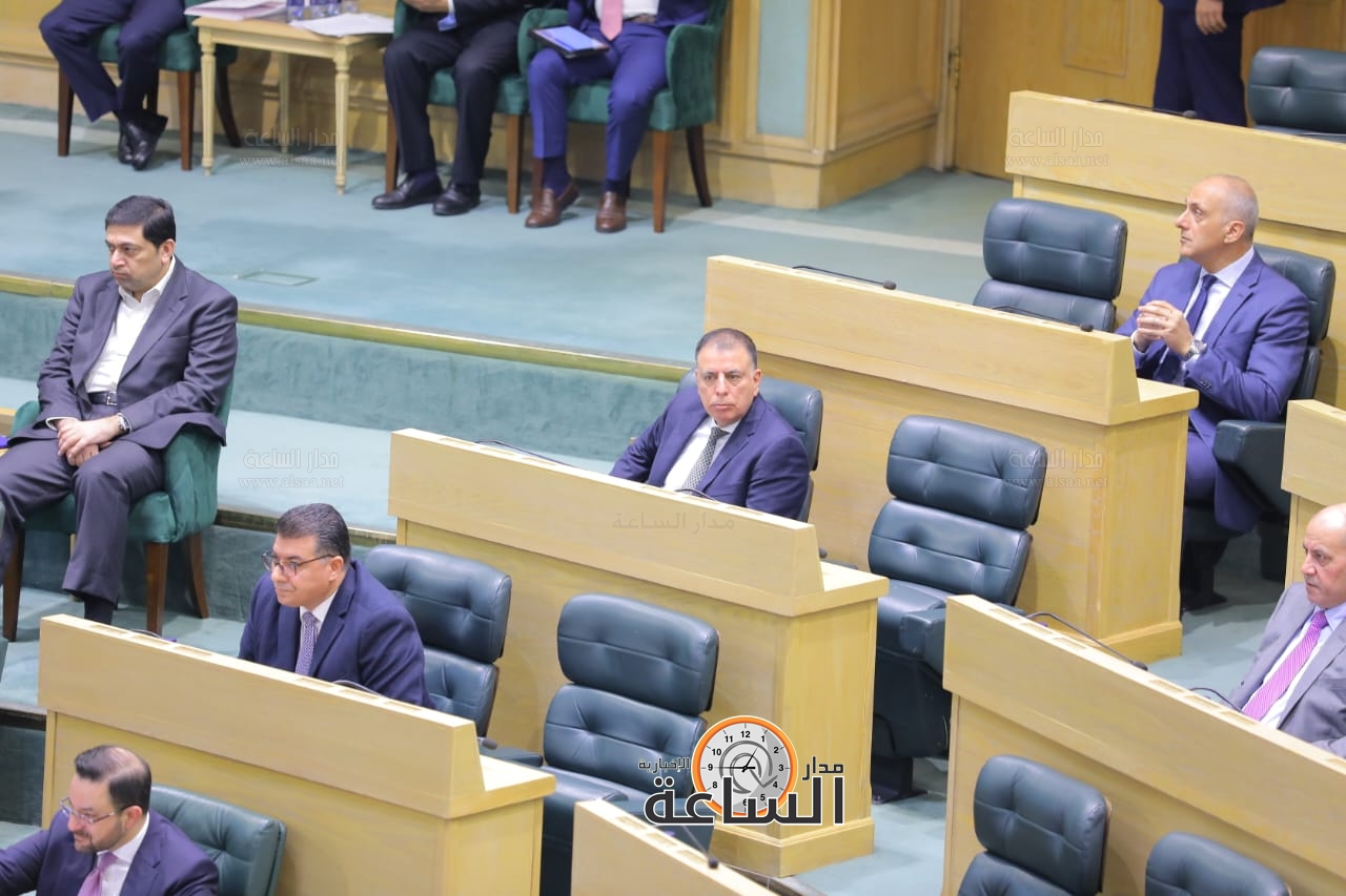 Madar Al-Saa Images 0.29696679693909345